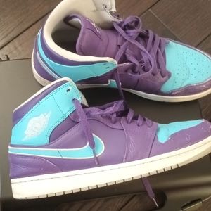 Nike mid Charlotte hornets